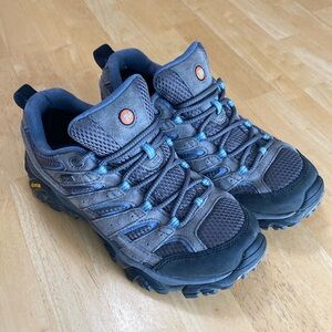 Women’s Moab hiking shoes